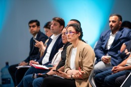 WUF13: Diplomatik korpusun nümayəndələri və yüksək səviyyəli qonaqlar üçün brifinq keçirilib