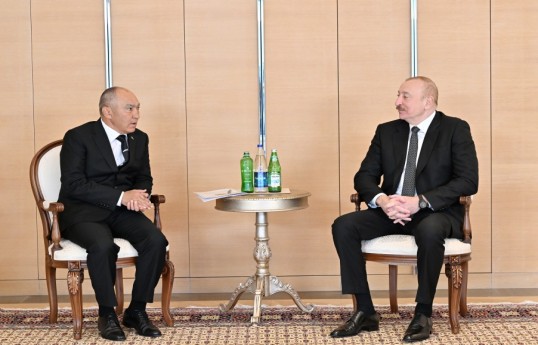 Prezident İlham Əliyev Türkmənistanın Arkadağ şəhərinin Tikinti üzrə Dövlət Komitəsinin sədrini qəbul edib - YENİLƏNİB 