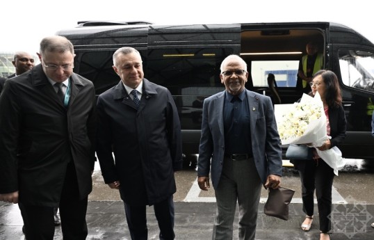 Mavriki Prezidenti Azərbaycana səfərə gəlib