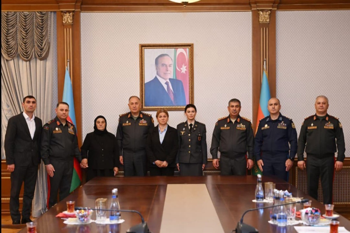 Milli Qəhrəman Pəncəli Teymurovun medalı ailəsinə təqdim olunub