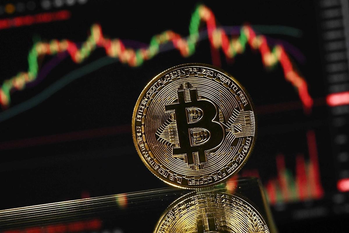 "Bitcoin" ucuzlaşıb