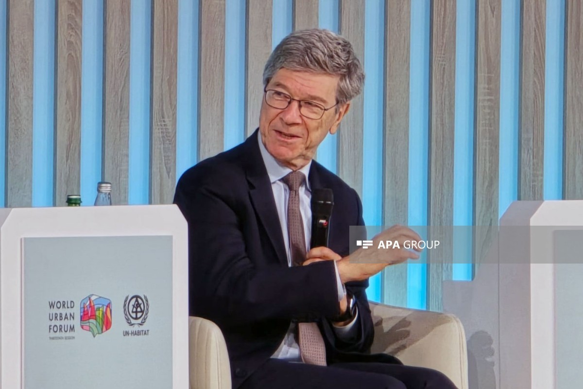 Davamlı İnkişaf Həlləri Şəbəkəsinin (SDSN) direktoru Jeffrey Sachs