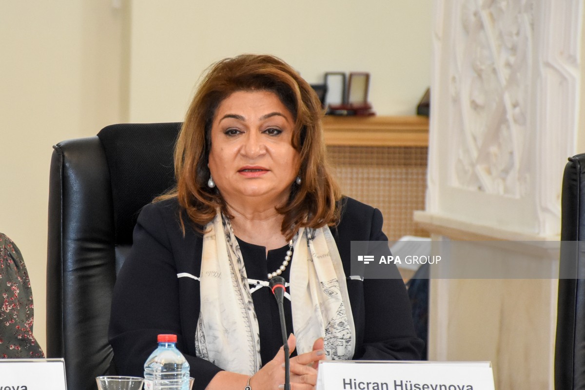 Milli Məclisin Ailə, qadın və uşaq məsələləri komitəsinin sədri Hicran Hüseynova