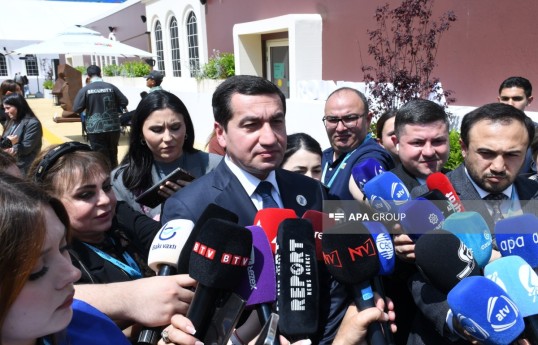 Azərbaycan Prezidentinin köməkçisi - Prezident Administrasiyasının Xarici siyasət məsələləri şöbəsinin müdiri Hikmət Hacıyev