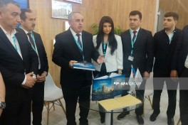 WUF13-də Azərbaycanın enerji sisteminə həsr olunmuş iki nəşr təqdim olunub - FOTO 