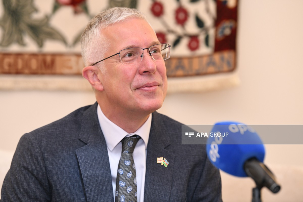 Böyük Britaniya səfiri Fergus Auld