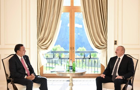 Türk Dövlətləri Təşkilatının Baş katibi Kubanıçbek Ömüralıyev və Azərbaycan Respublikasının Prezident İlham Əliyev