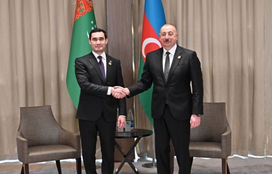 Türkmənistanın Prezidenti Sərdar Berdiməhəmmədov və Azərbaycanın Prezidenti İlham Əliyev