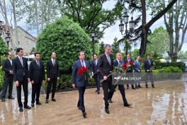 Tbilisidə Heydər Əliyevin və AXC qurucularının xatirələri anılıb - FOTO 
