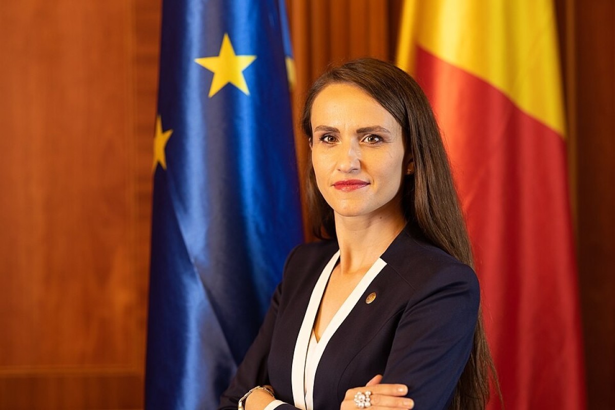 Rumıniyanın xarici işlər naziri Oana-Silvia Toiu