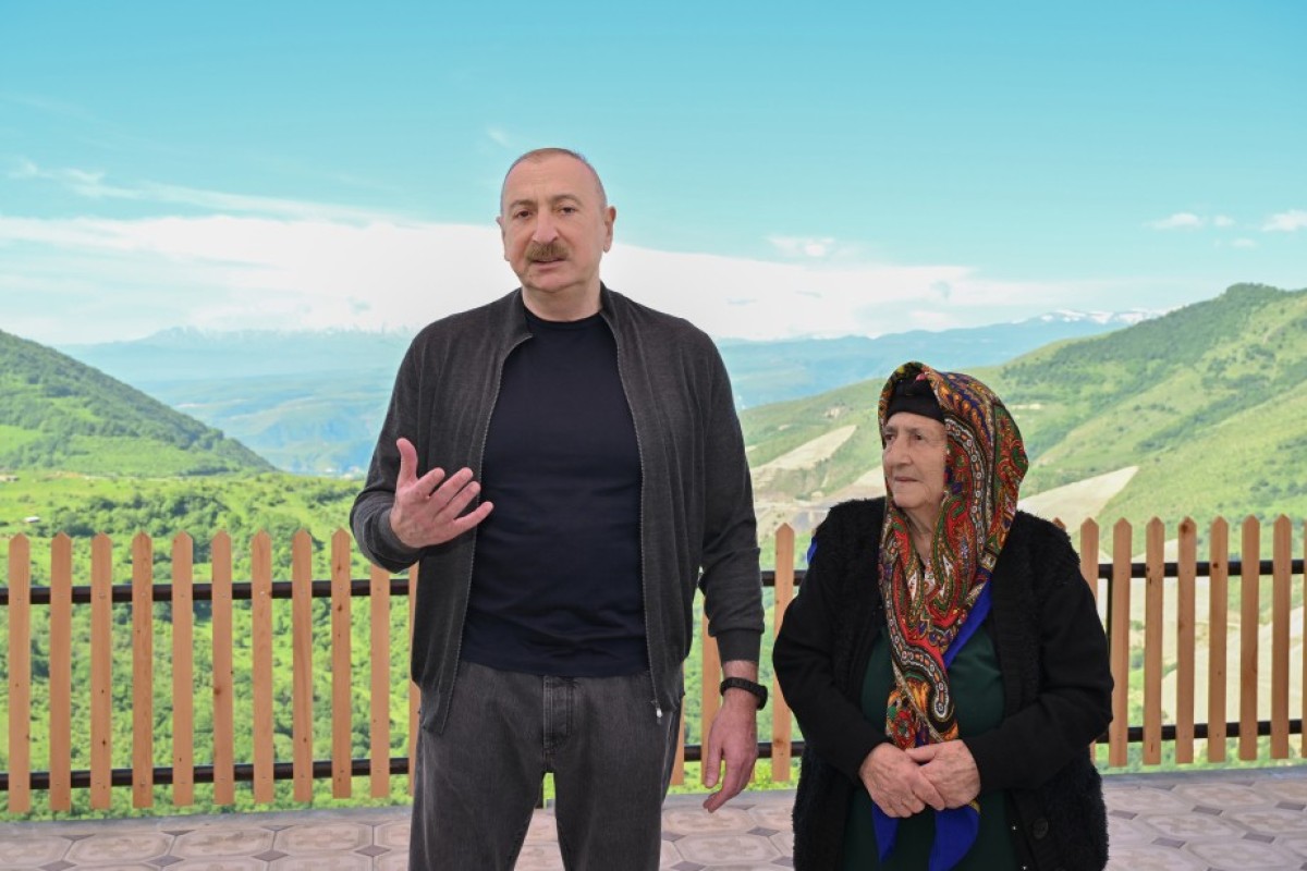 Azərbaycan Prezidenti: Müstəqillik Günü hər birimiz üçün çox əzizdir
