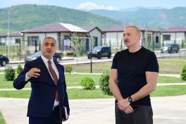 Prezident Xocalıda hərbçilər üçün nəzərdə tutulan fərdi evlərdə yaradılmış şəraitlə tanış olub - FOTO 