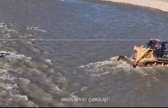 Naxçıvanda selə düşən şəxs xilas edilib - FOTO  - VİDEO 