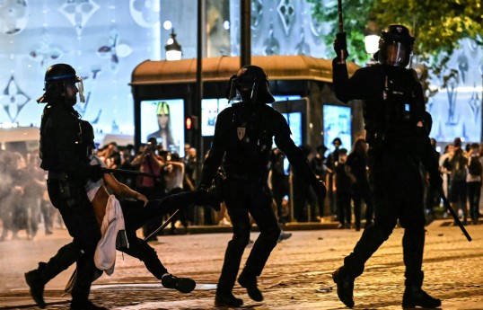 Fransada iğtişaşlar zamanı saxlanılanların sayı 780 nəfərə çatıb - YENİLƏNİB 