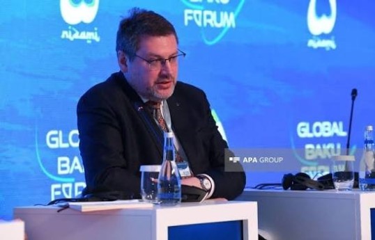 Aİ-nin Mərkəzi Asiya üzrə xüsusi nümayəndəsi Bakıda səfərdədir