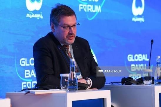 Aİ-nin Mərkəzi Asiya üzrə xüsusi nümayəndəsi Bakıda səfərdədir