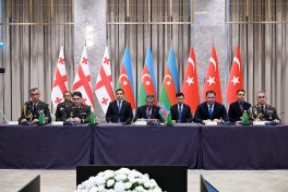 Şuşada Azərbaycan, Türkiyə və Gürcüstan müdafiə nazirlərinin üçtərəfli görüşü keçirilib - FOTO  - YENİLƏNİB  - VİDEO 