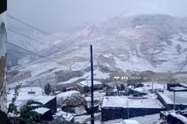 Qubanın Xınalıq kəndinə qar yağıb