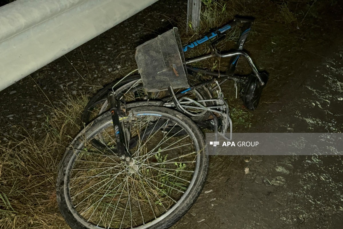 Ucarda avtomobil velosipedçini vuraraq öldürüb