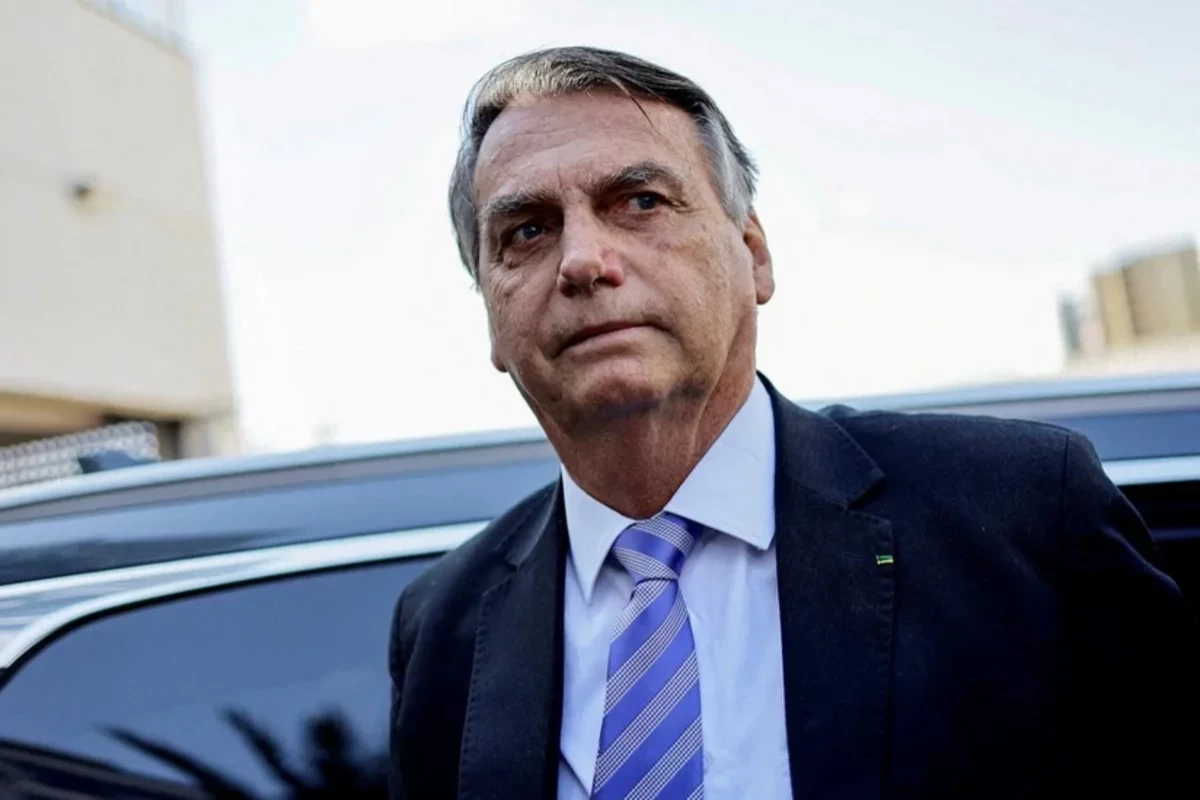 Bolsonaro loses absolute majority during presidential election in Brazil