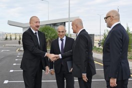 Prezident İlham Əliyev Pirallahı Sənaye Parkında dərman istehsalı müəssisəsinin açılışında iştirak edib - FOTO 