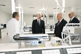 Prezident İlham Əliyev Pirallahı Sənaye Parkında dərman istehsalı müəssisəsinin açılışında iştirak edib - FOTO 
