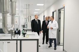 Prezident İlham Əliyev Pirallahı Sənaye Parkında dərman istehsalı müəssisəsinin açılışında iştirak edib - FOTO 