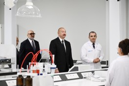 Prezident İlham Əliyev Pirallahı Sənaye Parkında dərman istehsalı müəssisəsinin açılışında iştirak edib - FOTO 