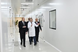 Prezident İlham Əliyev Pirallahı Sənaye Parkında dərman istehsalı müəssisəsinin açılışında iştirak edib - FOTO 