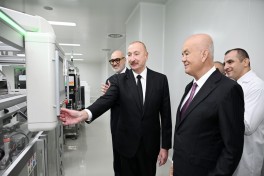 Prezident İlham Əliyev Pirallahı Sənaye Parkında dərman istehsalı müəssisəsinin açılışında iştirak edib - FOTO 