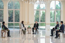 Prezident İlham Əliyev Malayziyanın yeni səfirini qəbul edib