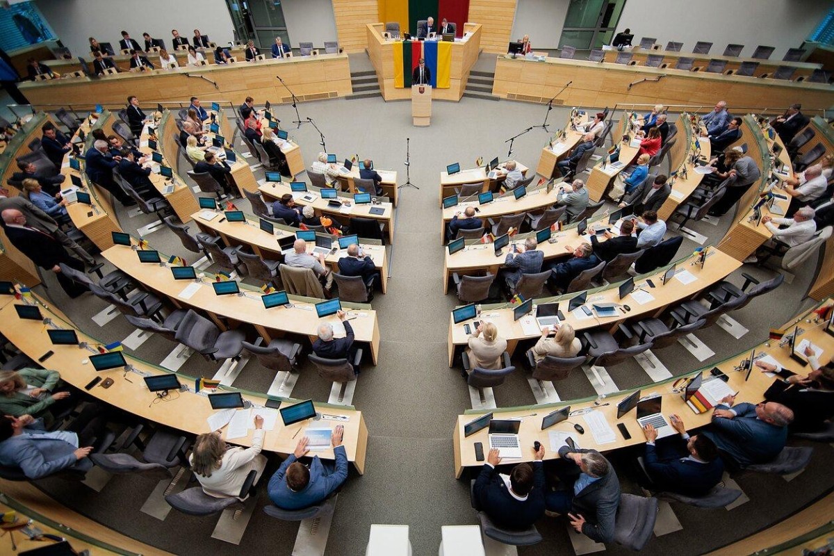 Litva Parlamenti Konstitusiyaya nüvə silahlarının yerləşdirilməsinə qoyulan qadağanı ləğv edən düzəlişi təsdiqləyib