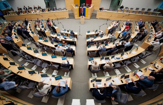Litva Parlamenti Konstitusiyaya nüvə silahlarının yerləşdirilməsinə qoyulan qadağanı ləğv edən düzəlişi təsdiqləyib