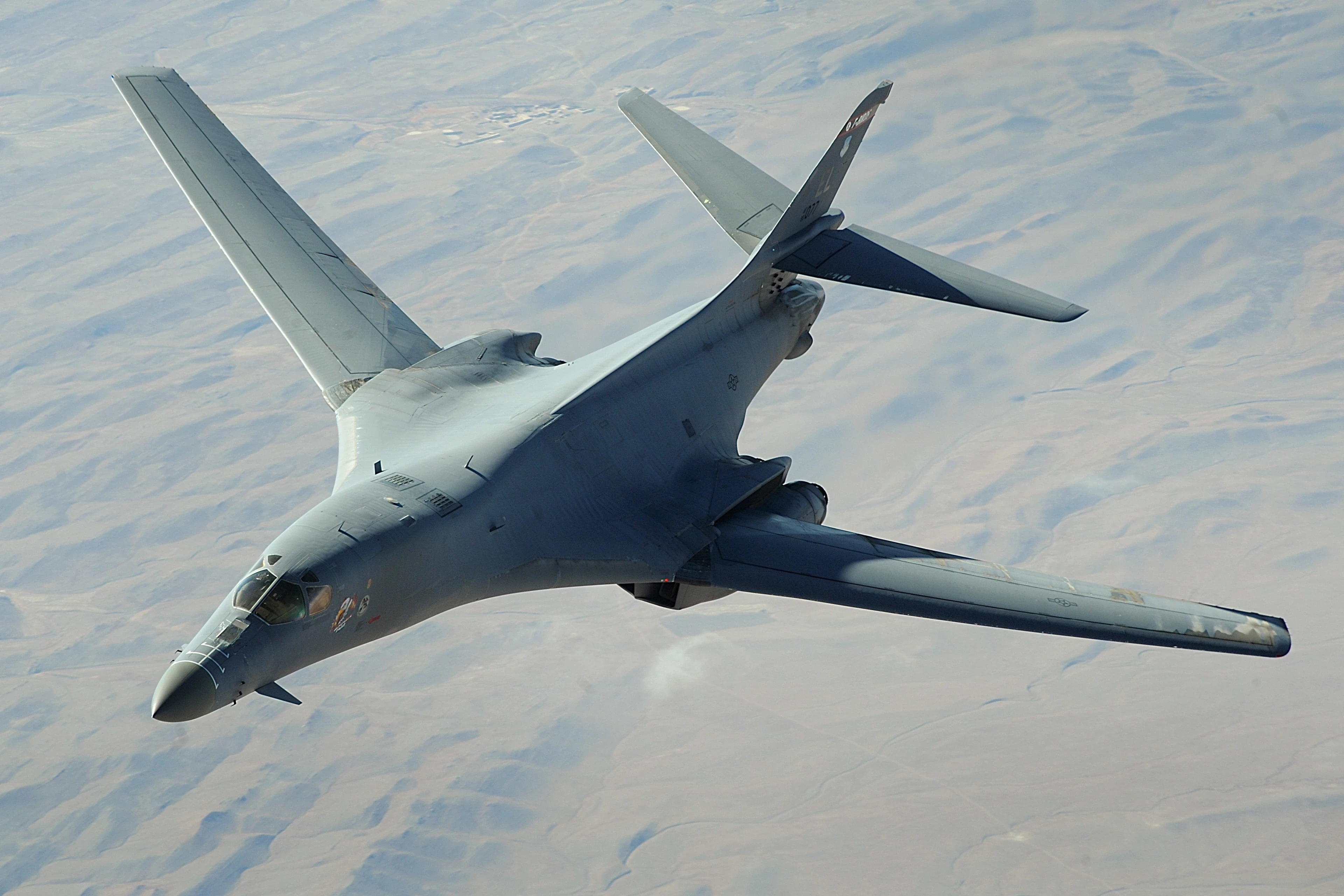 Tramp Britaniyadakı bazadan B-1 bombardmançılarının çıxarılmasının səbəbini açıqlayıb