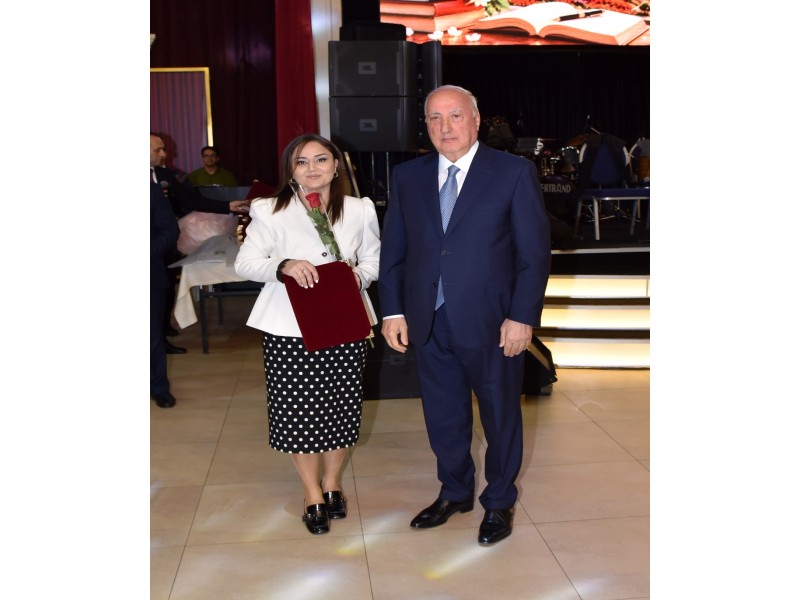 Sumqayıtda Beynəlxalq Müəllimlər Günü qeyd olunub