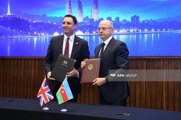 Bakıda Azərbaycan-Böyük Britaniya hökumətlərarası komissiyasının 8-ci iclasında bir sıra sənədlər imzalanıb - FOTO 