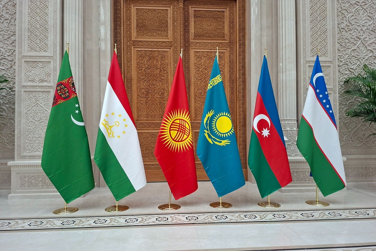 Mərkəzi Asiya və Azərbaycan: yeni regional əməkdaşlıq modelinin formalaşması - <span class="red_color">ŞƏRH
