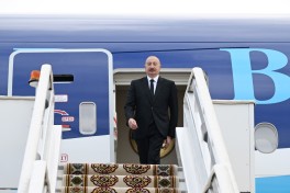 Prezident İlham Əliyev Türkmənistana işgüzar səfərə gəlib - FOTO 