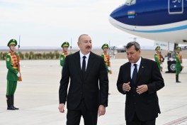 Prezident İlham Əliyev Türkmənistana işgüzar səfərə gəlib - FOTO 