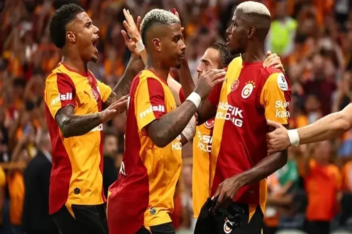 “Qalatasaray”  üç xalı 3 qolla qazanıb