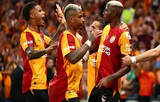 “Qalatasaray”  üç xalı 3 qolla qazanıb