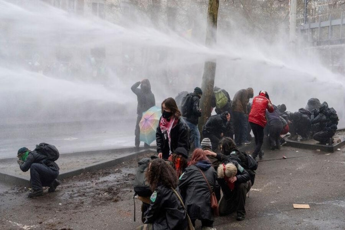 Brüsseldə 50 min nəfərin iştirak etdiyi etiraz aksiyasında qarşıdurma yaranıb