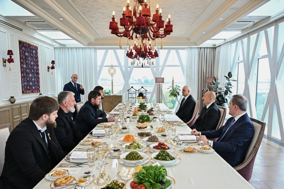 President Ilham Aliyev and Head of Chechen Republic of Russia have lunch together