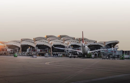 Husilər yenidən Ər-Riyad aeroportuna hücum edib