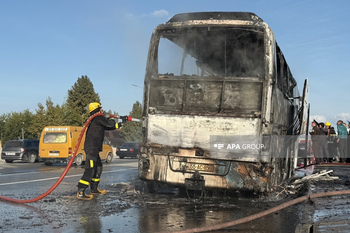 Ucarda sərnişin avtobusu yanıb - FOTO 