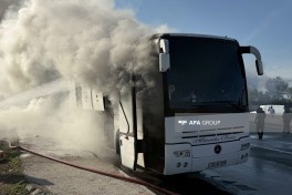 Ucarda sərnişin avtobusu yanıb - FOTO 