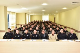 Polis Akademiyasında təcrübəli mütəxəssislərin iştirakı ilə dərslər keçirilir