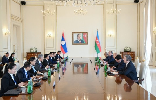Prezident İlham Əliyevin Laos Prezidenti ilə geniş tərkibdə görüşü olub - FOTO 