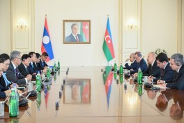 Prezident İlham Əliyevin Laos Prezidenti ilə geniş tərkibdə görüşü olub - FOTO 
