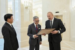 Prezident İlham Əliyevin adından Laos Prezidentinin şərəfinə rəsmi nahar verilib